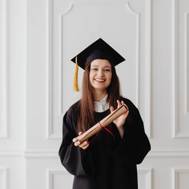 Scholarships service image