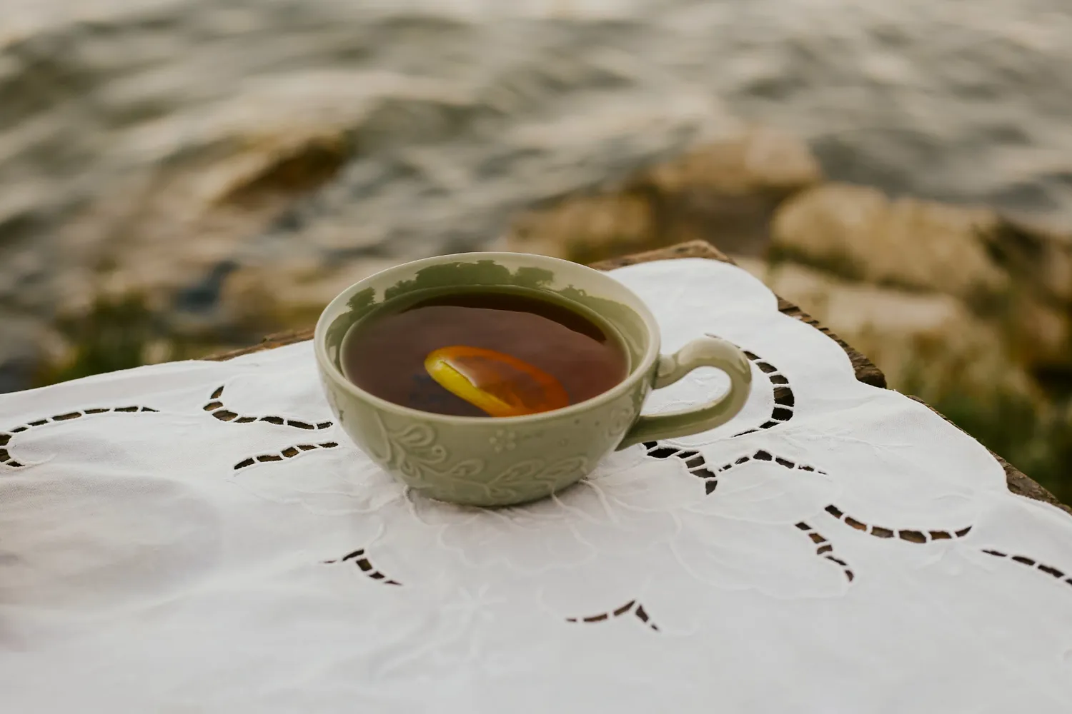 Cover for Experiencing 'Weilu Zhucha': China's Trendy New Stove-Boiled Tea Houses