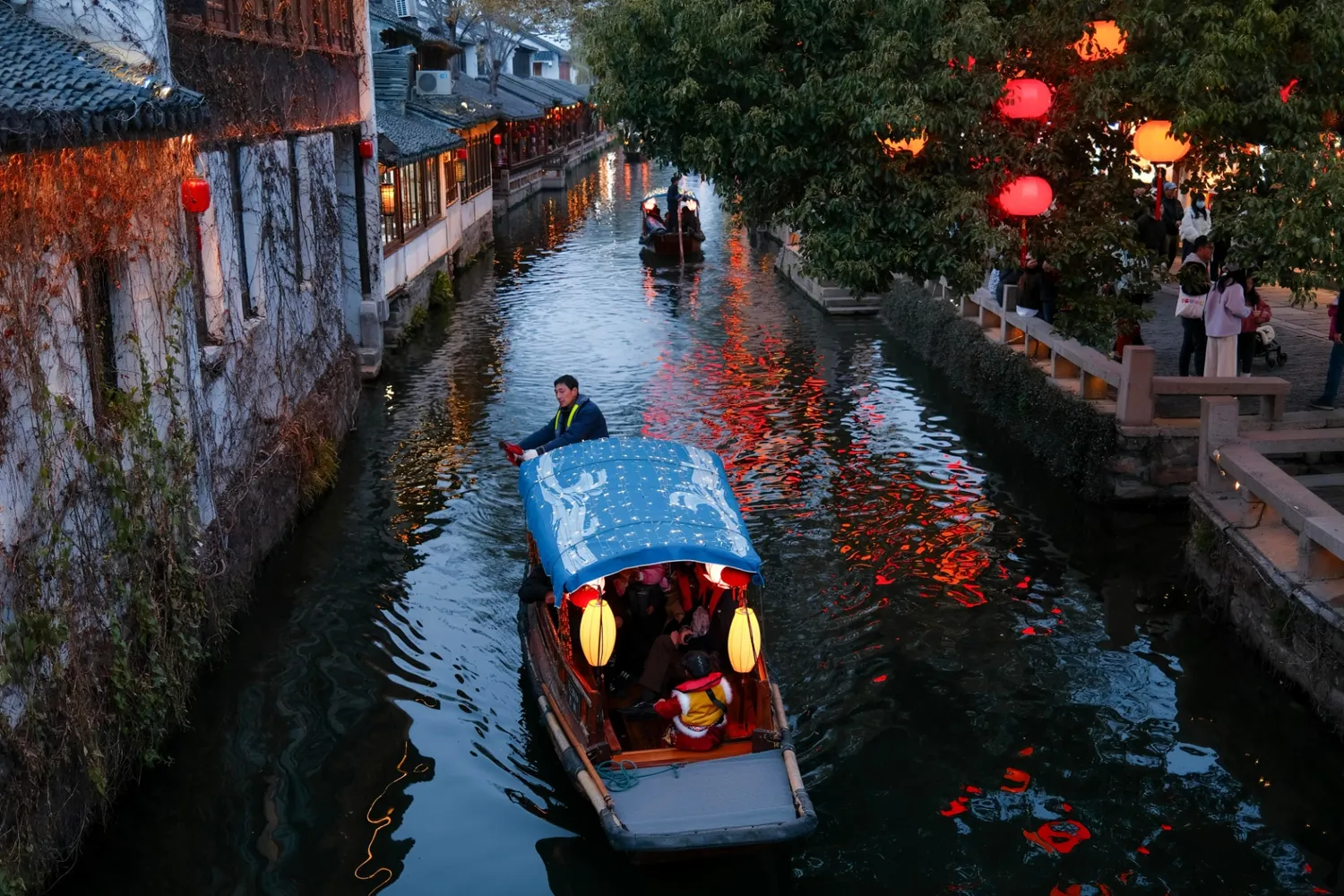 Cover for Exploring China's Water Town Parlor: A Day Trip Guide