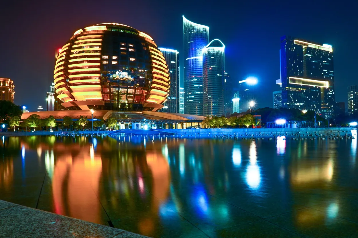 Cover for Guide des grands pôles de talents en Chine : HITEIP de Hangzhou et Suzhou New District